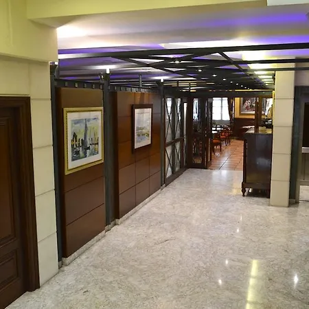 Alda El Suizo فندق فيرول