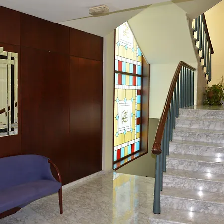 ホテル Alda El Suizo フェロル