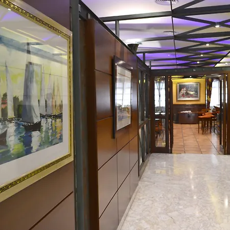 ホテル Alda El Suizo 3*