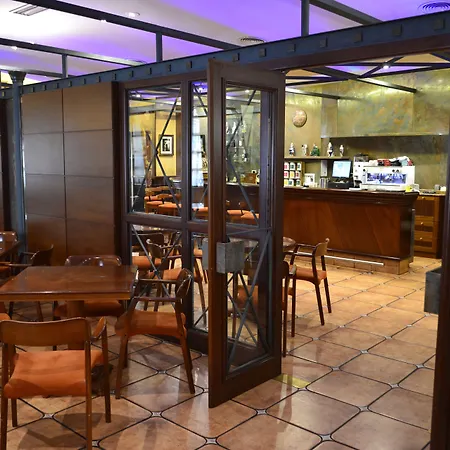 ホテル Alda El Suizo 3*